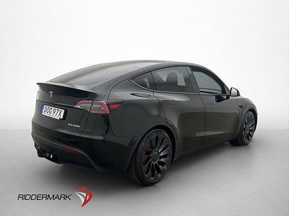 Tesla Model Y 9 of 30