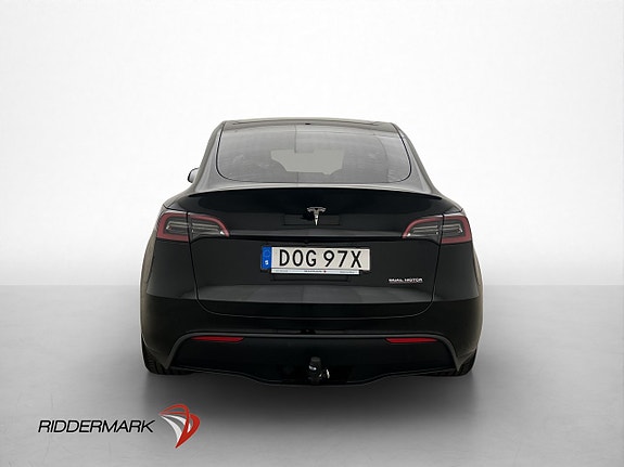 Tesla Model Y 8 of 30