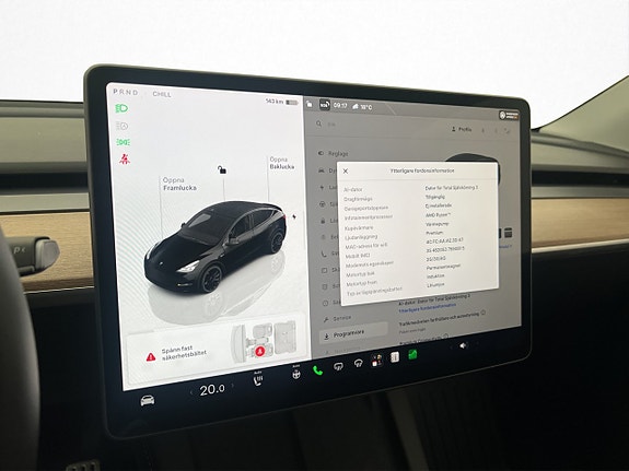 Tesla Model Y 21 of 30