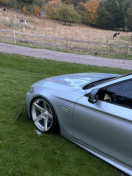 BMW 520d 3 of 10