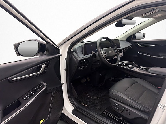 Kia EV6 14 of 30