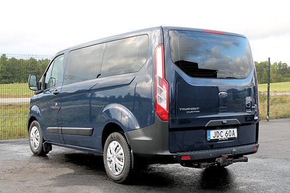 Ford Transit Custom 12 of 30
