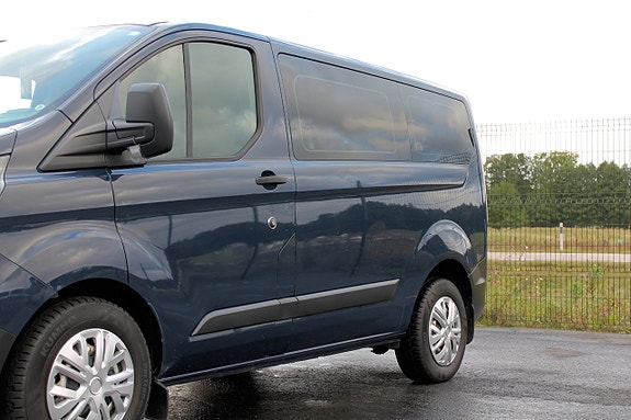 Ford Transit Custom 10 of 30