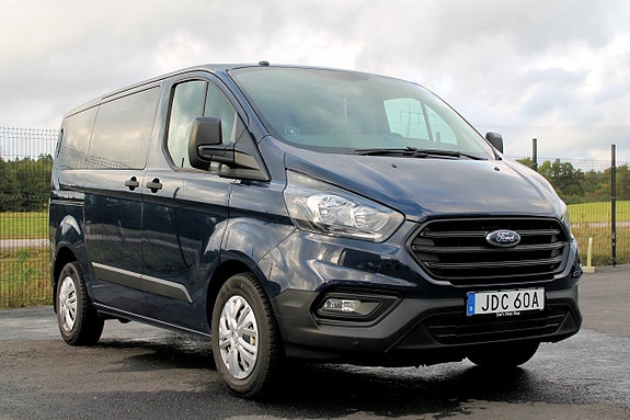 Ford Transit Custom 2 of 30