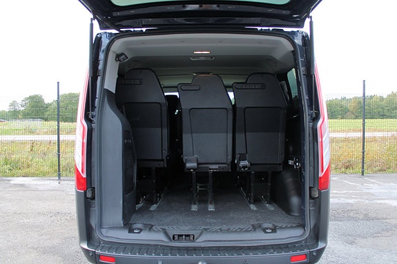 Ford Transit Custom 17 of 30