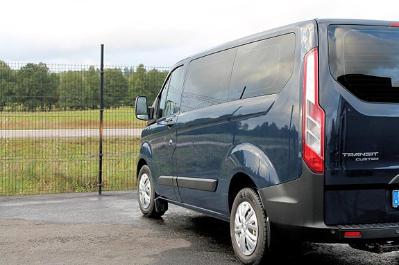 Ford Transit Custom 13 of 30