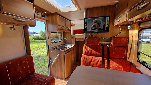 Bürstner T 570 Travelvan Garage 15 of 30