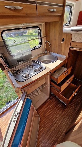 Bürstner T 570 Travelvan Garage 29 of 30