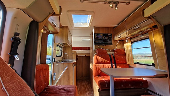 Bürstner T 570 Travelvan Garage 14 of 30