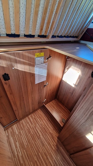 Bürstner T 570 Travelvan Garage 21 of 30