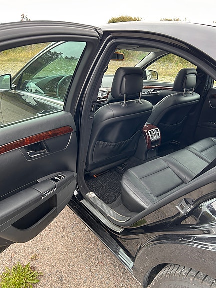 Mercedes-Benz S350 5 of 8