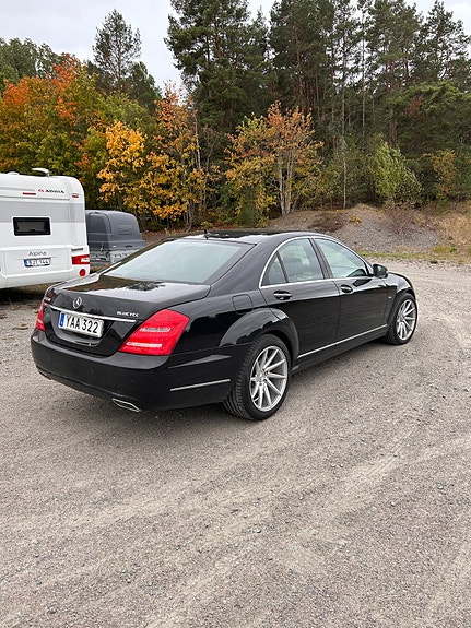 Mercedes-Benz S350 3 of 8