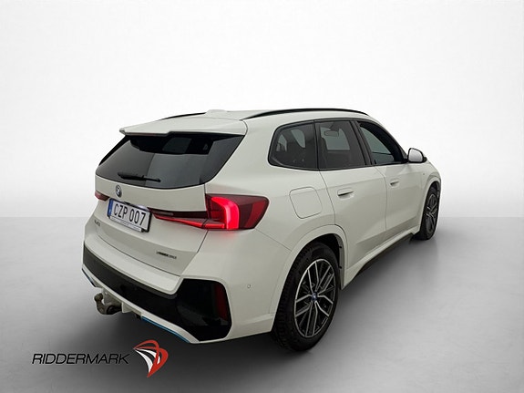 BMW iX1 6 of 30