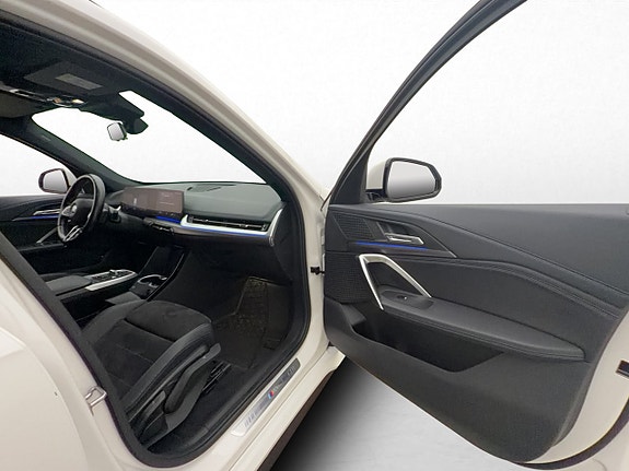BMW iX1 26 of 30