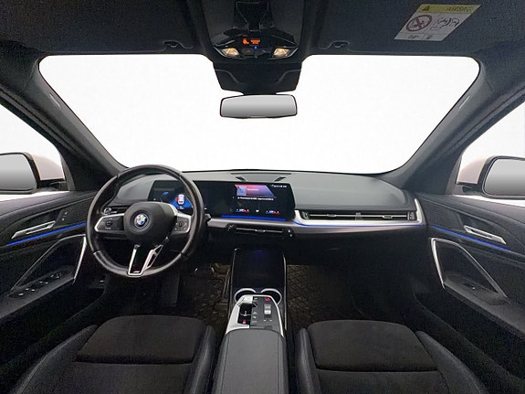 BMW iX1 19 of 30