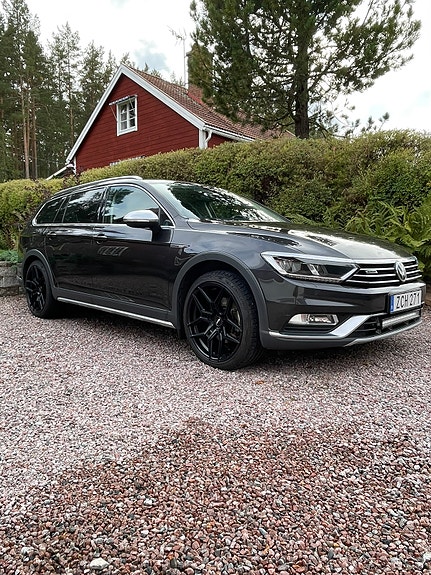 Volkswagen Passat Alltrack 18 of 19