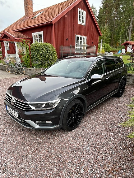 Volkswagen Passat Alltrack 19 of 19
