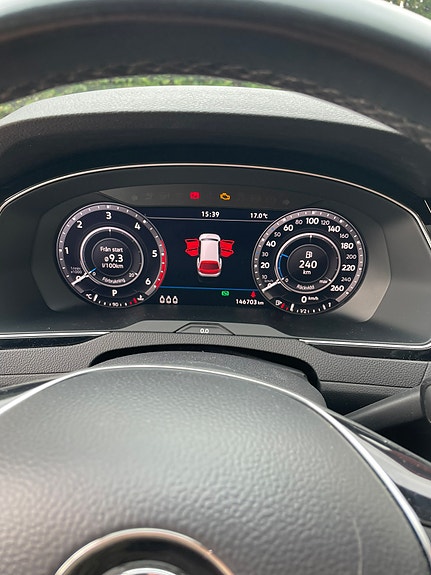 Volkswagen Passat Alltrack 17 of 19