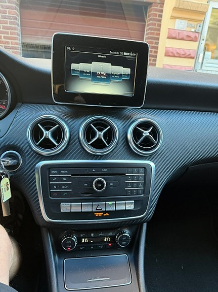 Mercedes-Benz A180 8 of 12