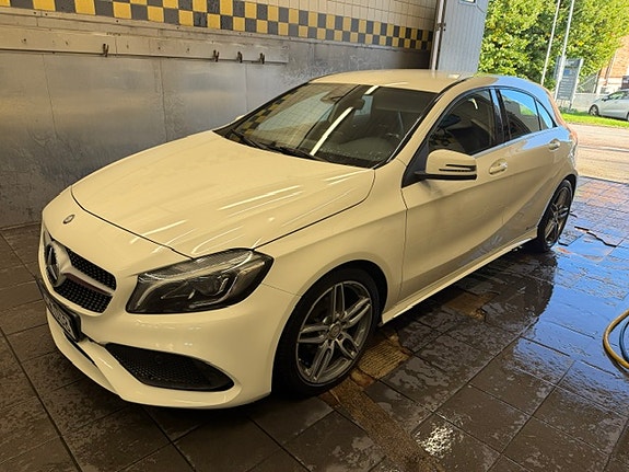 Mercedes-Benz A180 2 of 12