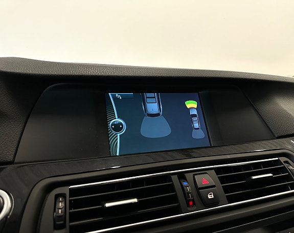 BMW 520d 12 of 13