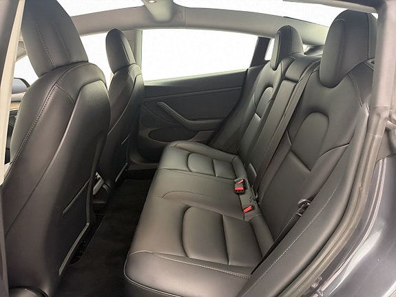 Tesla Model 3 25 of 30