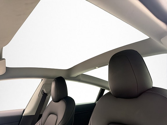 Tesla Model 3 12 of 30