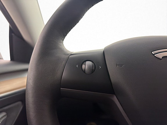 Tesla Model 3 15 of 30