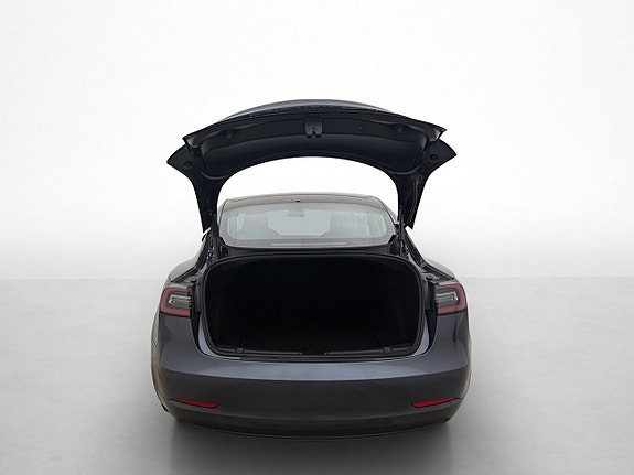 Tesla Model 3 26 of 30