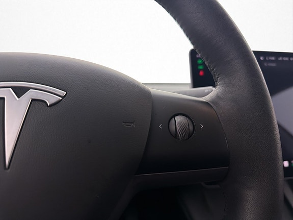 Tesla Model 3 16 of 30