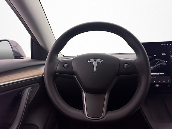 Tesla Model 3 14 of 30