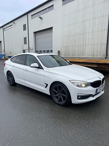 BMW 318d 3 of 4