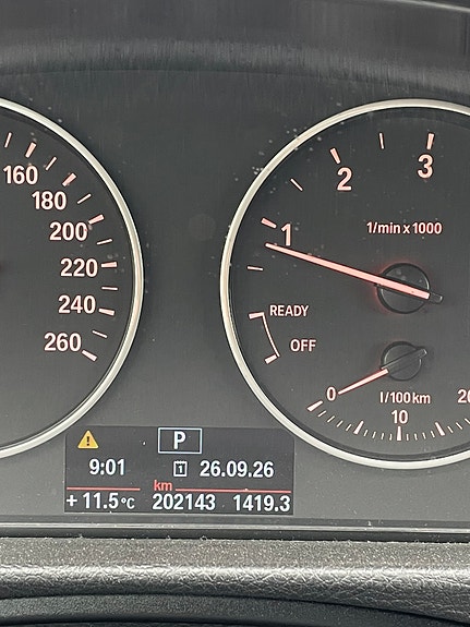 BMW 318d 4 of 4