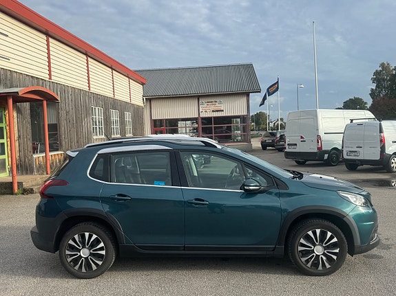Peugeot 2008 2 of 17