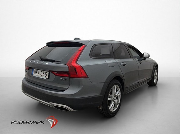 Volvo V90 Cross Country 8 of 30