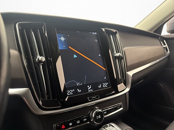 Volvo V90 Cross Country 19 of 30