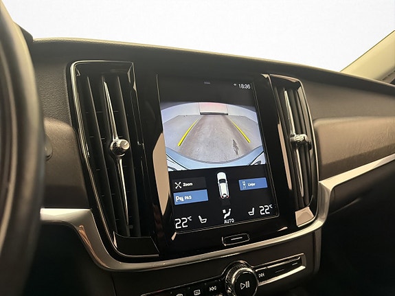 Volvo V90 Cross Country 16 of 30