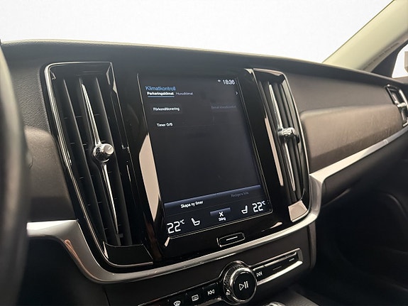 Volvo V90 Cross Country 17 of 30