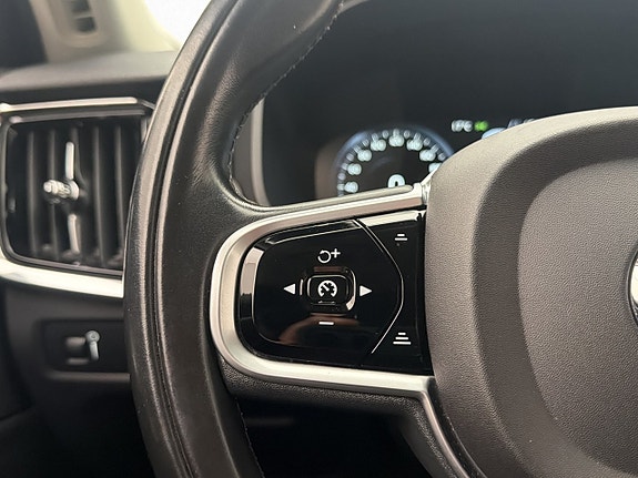 Volvo V90 Cross Country 14 of 30