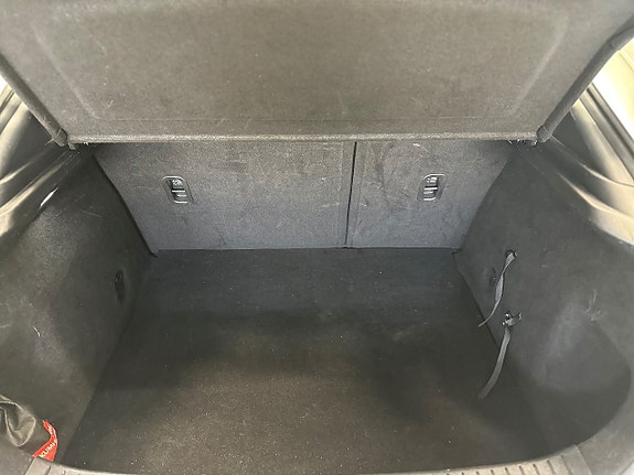 Mazda CX-30 8 of 23