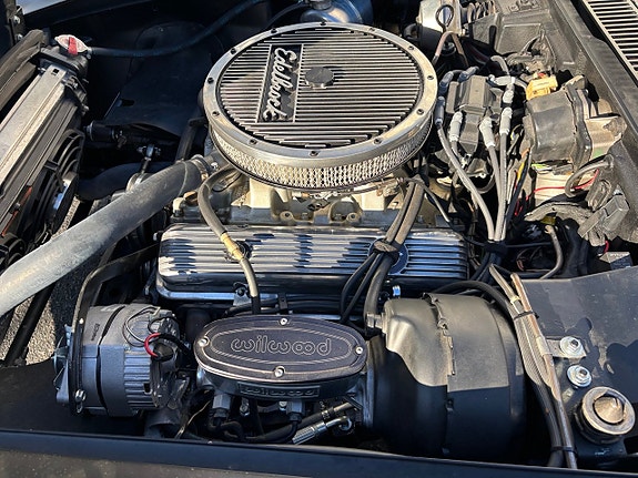 Chevrolet Corvette 9 of 10