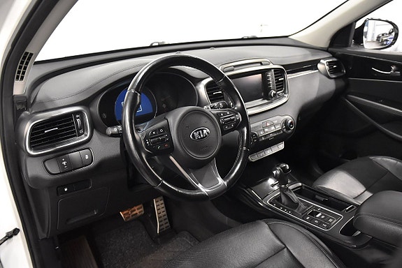Kia Sorento 8 of 22