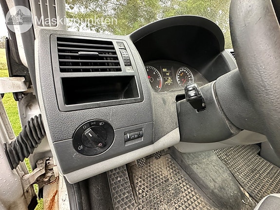 Volkswagen Transporter 2.0 17 of 27
