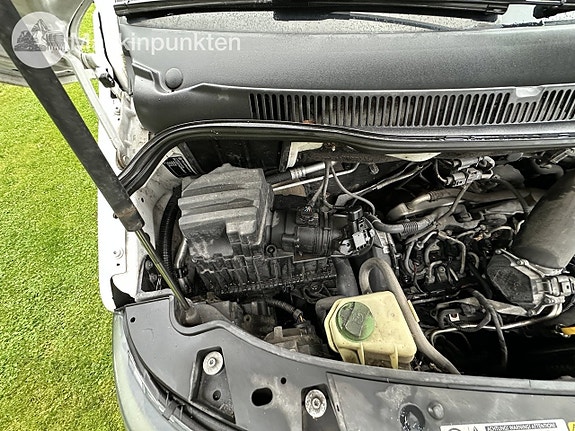 Volkswagen Transporter 2.0 24 of 27