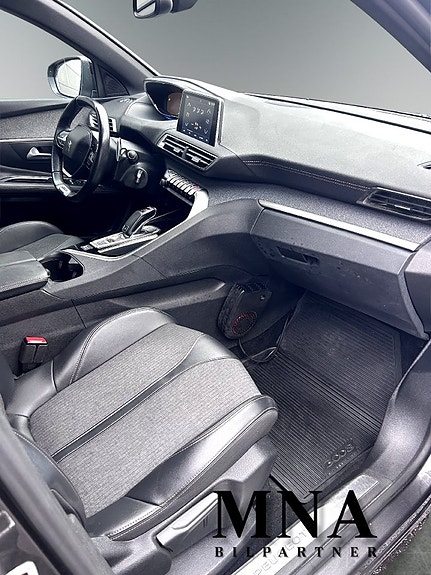 Peugeot 3008 13 of 14