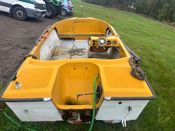 Flipper trimaran skrov 3 of 4