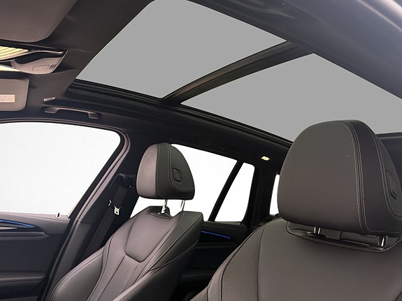 BMW iX3 14 of 30