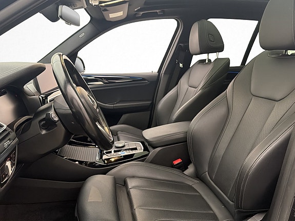 BMW iX3 13 of 30