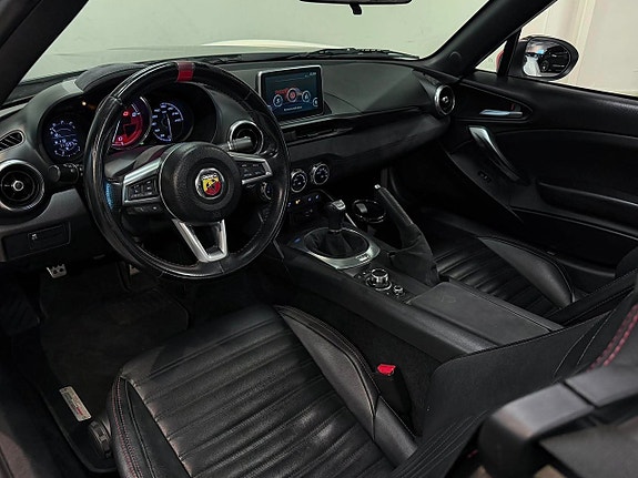 Abarth 124 Spider 10 of 14