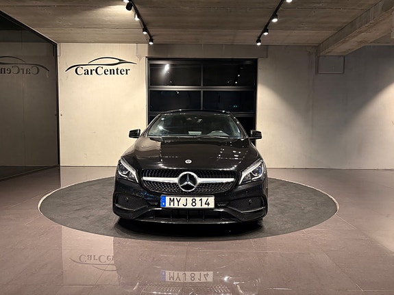 Mercedes-Benz CLA200 8 of 17